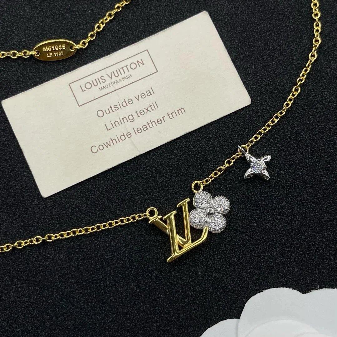 Louis Vuitton LV Monogram Flower Star Pendant Necklace Gold Chain